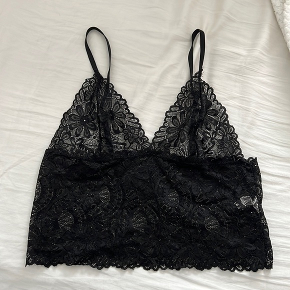 Lace crop tank - Picture 1 of 3